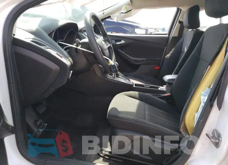 1FADP3M24JL261518 Photo# 7
