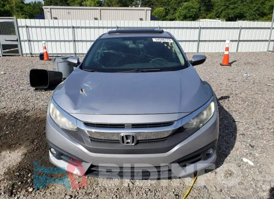 19XFC1F30HE001760 Photo# 5