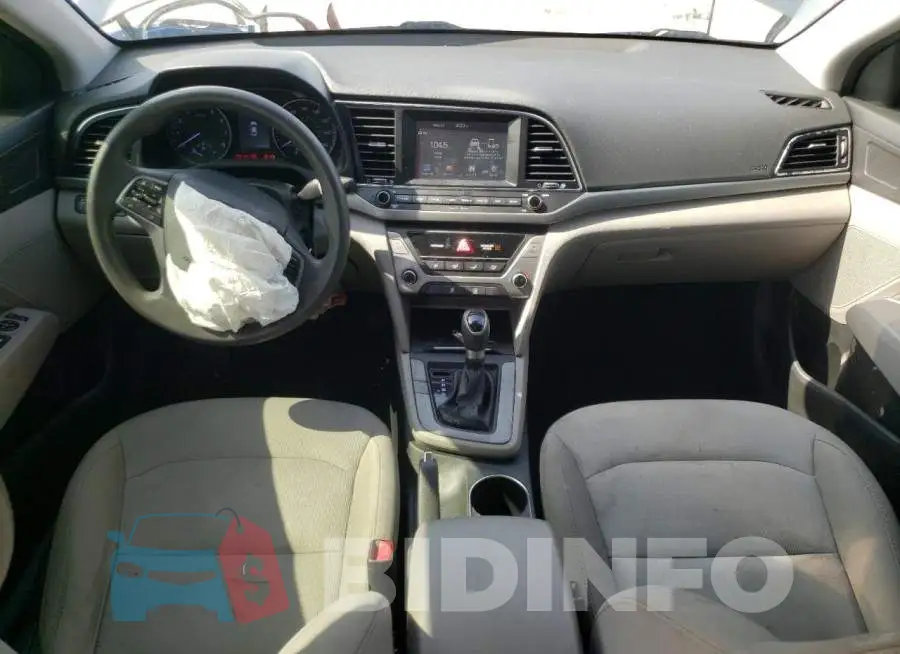5NPD84LF0JH258752 Photo# 8