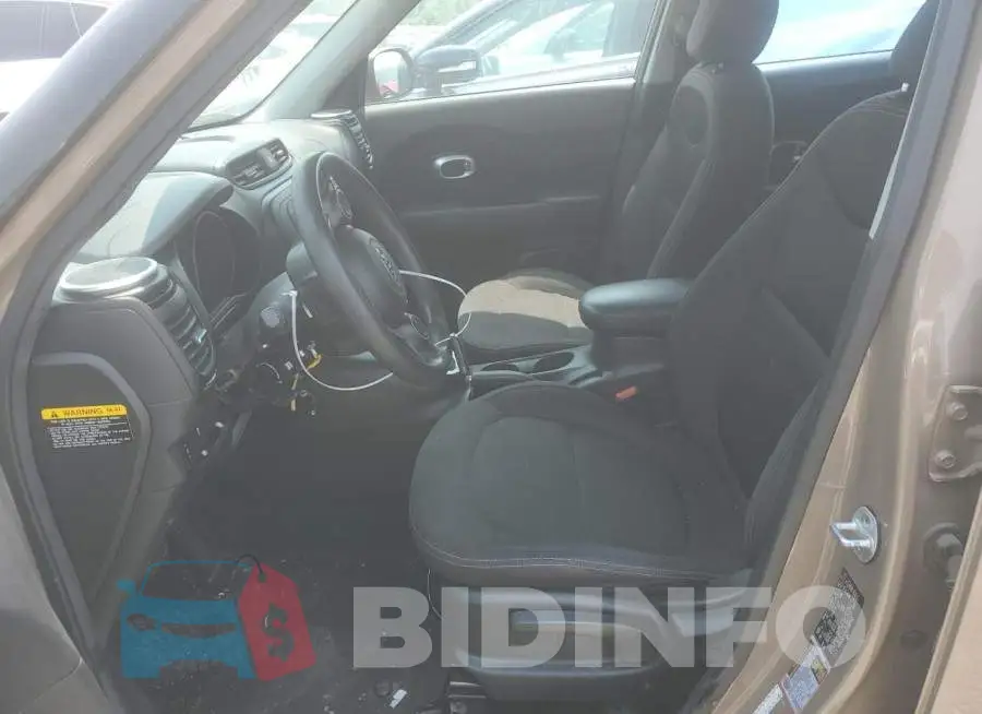 KNDJN2A25G7268562 Photo# 7