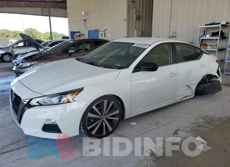 1N4BL4CV5KC130149 Photo# 1