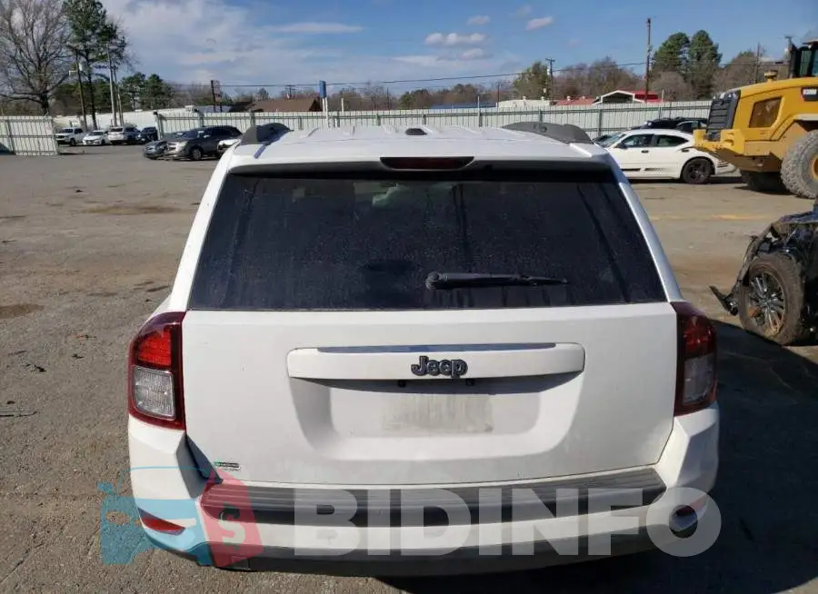 1C4NJCBA7HD124927 Photo# 6