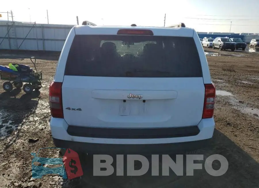 1C4NJRBB9GD552041 Photo# 6