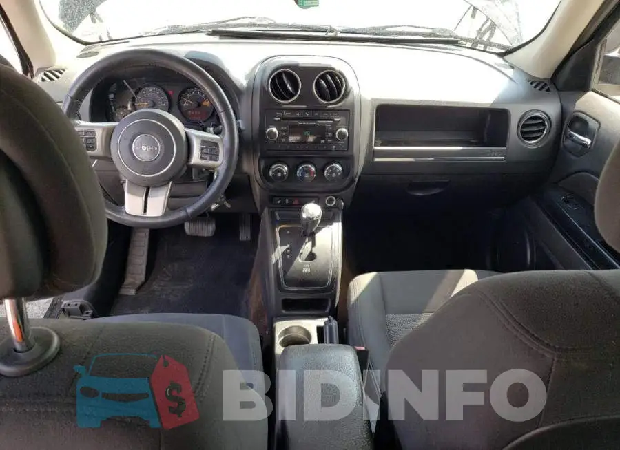 1C4NJRFB4ED661885 Photo# 8