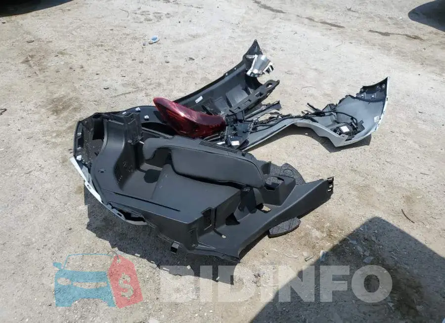 KL79MTSL1MB180357 Photo# 12
