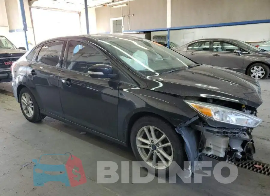 1FADP3F26GL310529 Photo# 4
