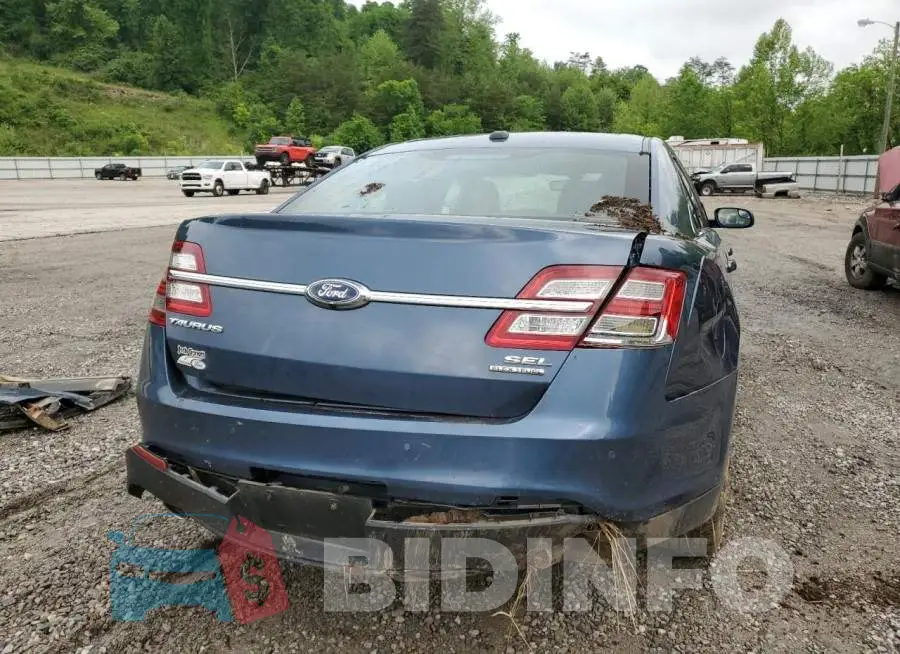 1FAHP2E89JG137901 Photo# 6