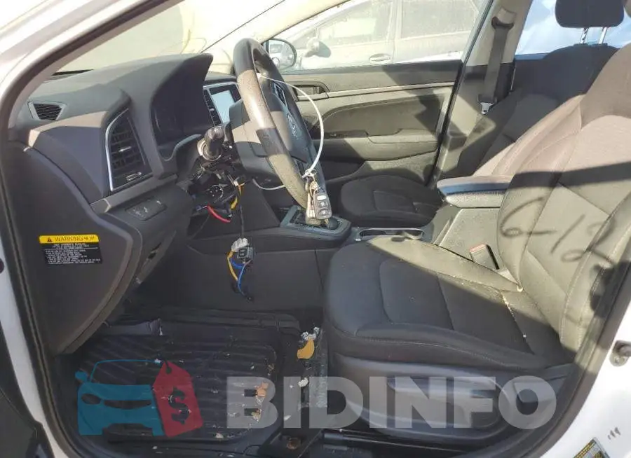 5NPD84LF7JH256187 Photo# 7
