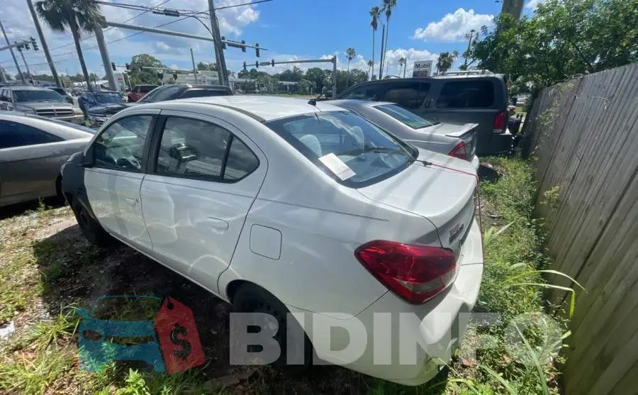 ML32F3FJ4HHF17975 Photo# 3