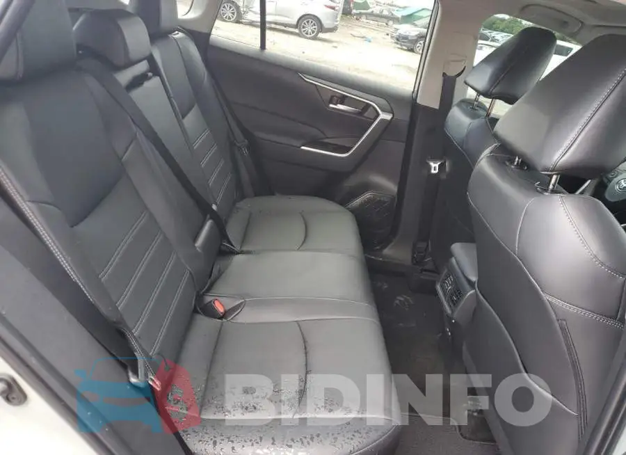 2T3C1RFV9PW257441 Photo# 11