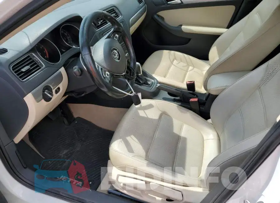 3VWD67AJ7GM331551 Photo# 7