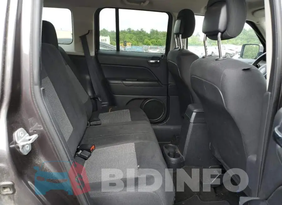 1C4NJRFB7FD216672 Photo# 11