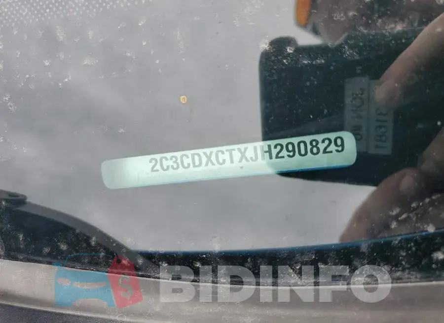 2C3CDXCTXJH290829 Photo# 12