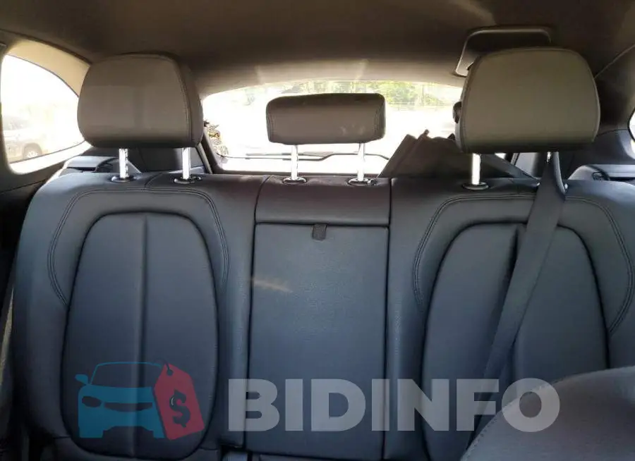 WBXHT3C31H5F83166 Photo# 10