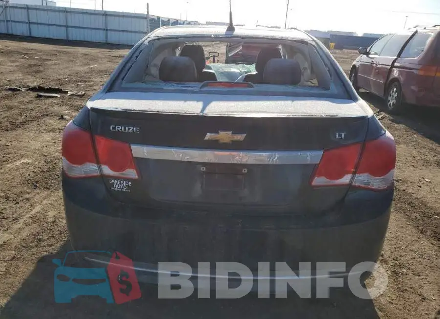 1G1PE5SB0E7309812 Photo# 6