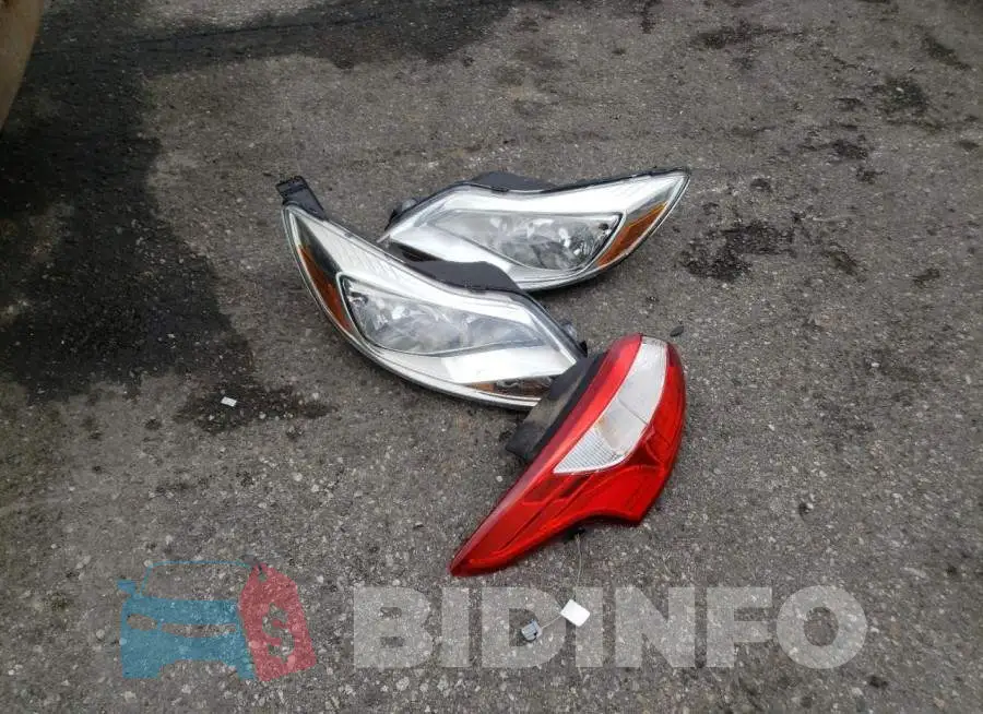 1FADP3F22EL184344 Photo# 12