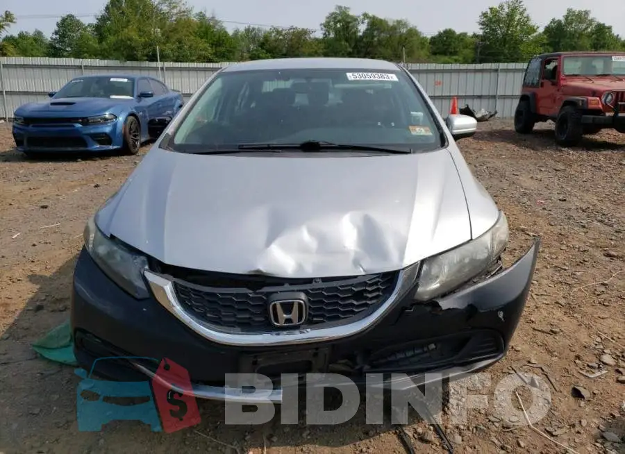 19XFB2F58FE224894 Photo# 5