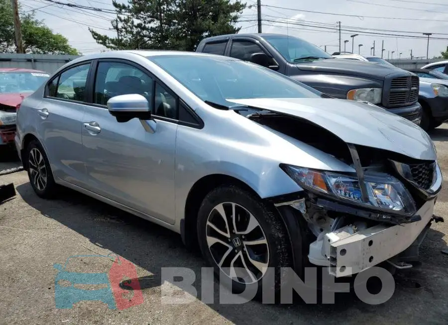 19XFB2F84EE005889 Photo# 4