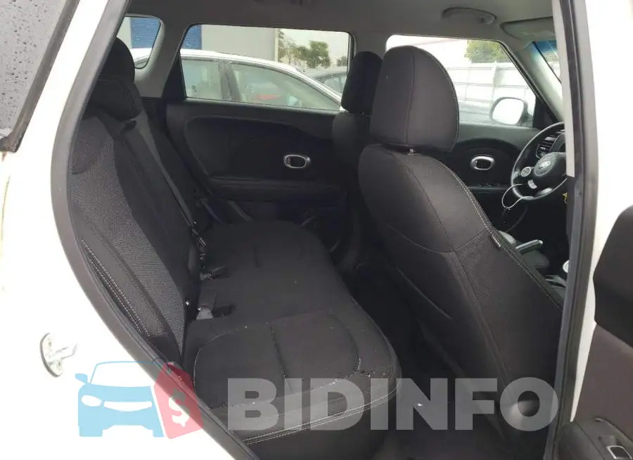 KNDJP3A5XJ7568602 Photo# 10
