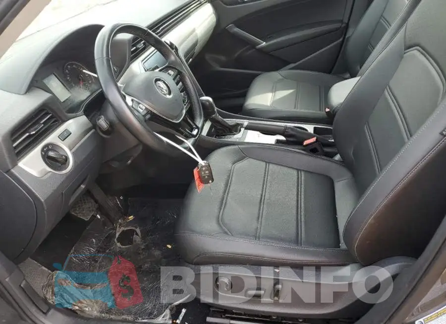 1VWSA7A39LC016933 Photo# 7