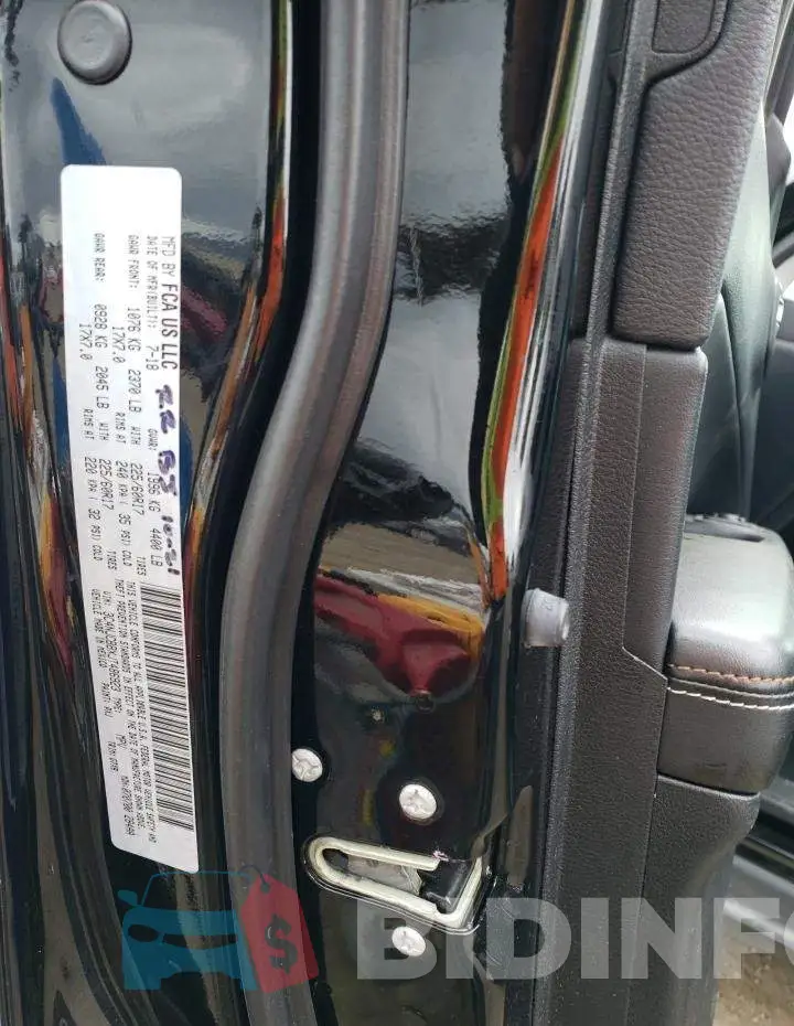 3C4NJCBBXJT486923 Photo# 13