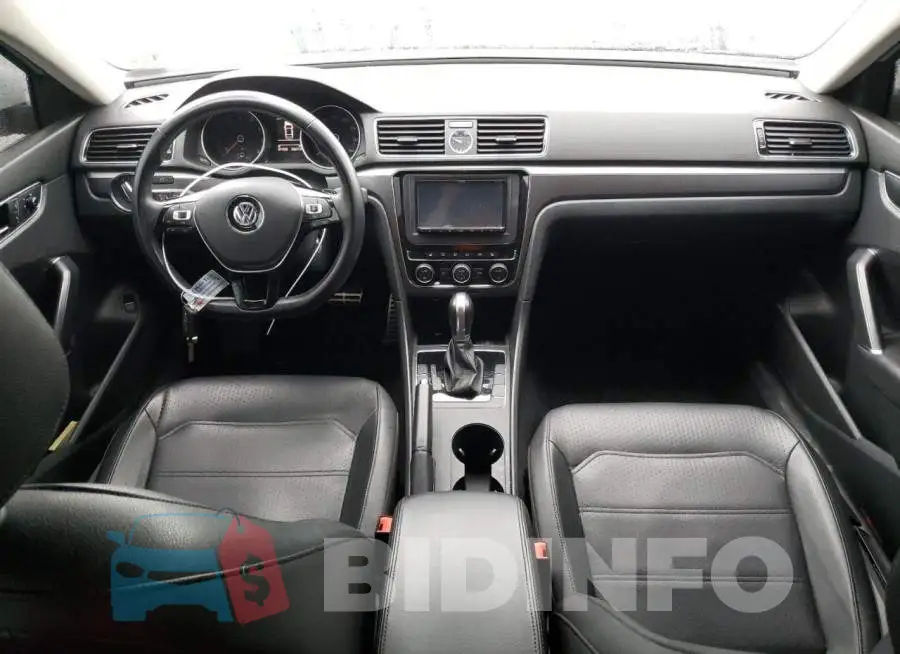 1VWDT7A3XHC042841 Photo# 8