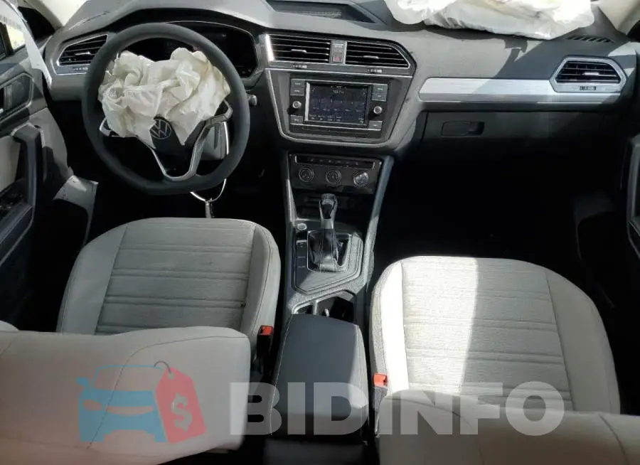 3VV1B7AX9NM073991 Photo# 8