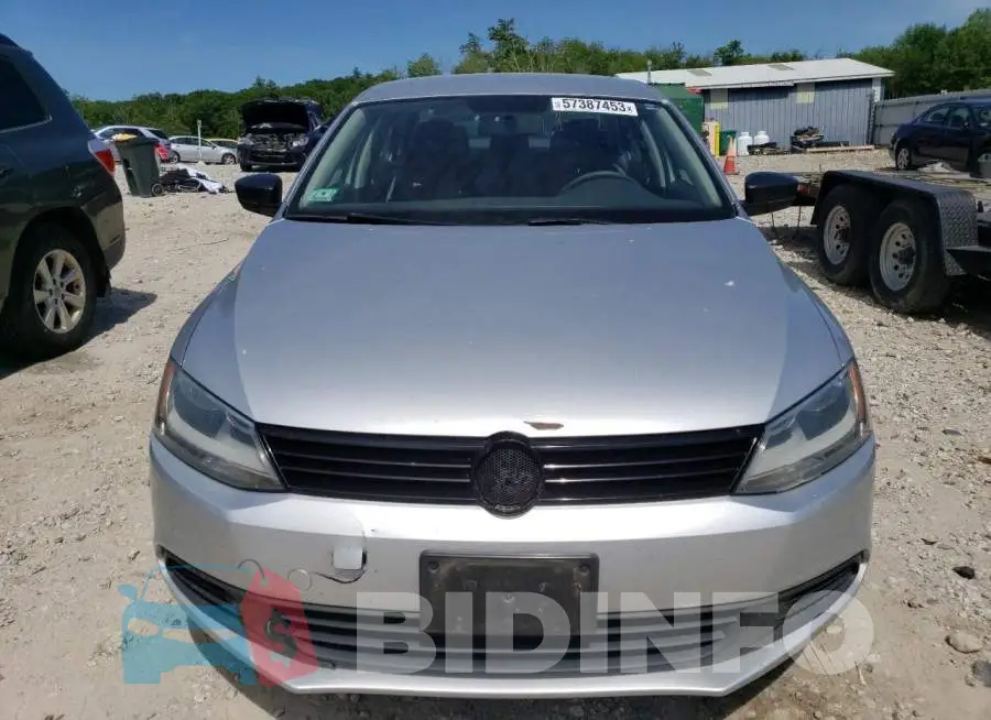 3VW2K7AJ9EM252155 Photo# 5