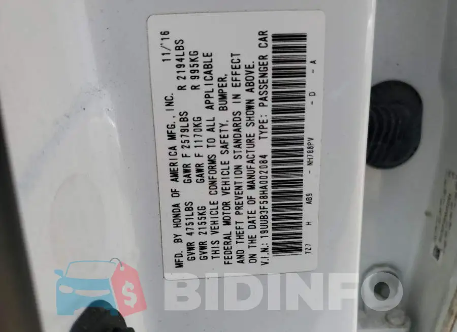 19UUB3F58HA002084 Photo# 12