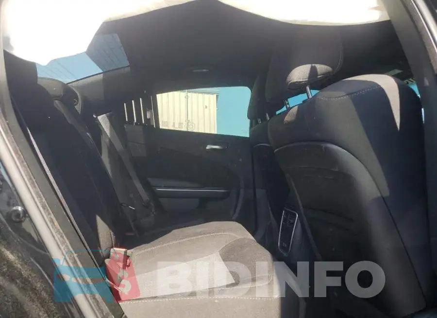 2C3CDXGJ2KH736773 Photo# 10