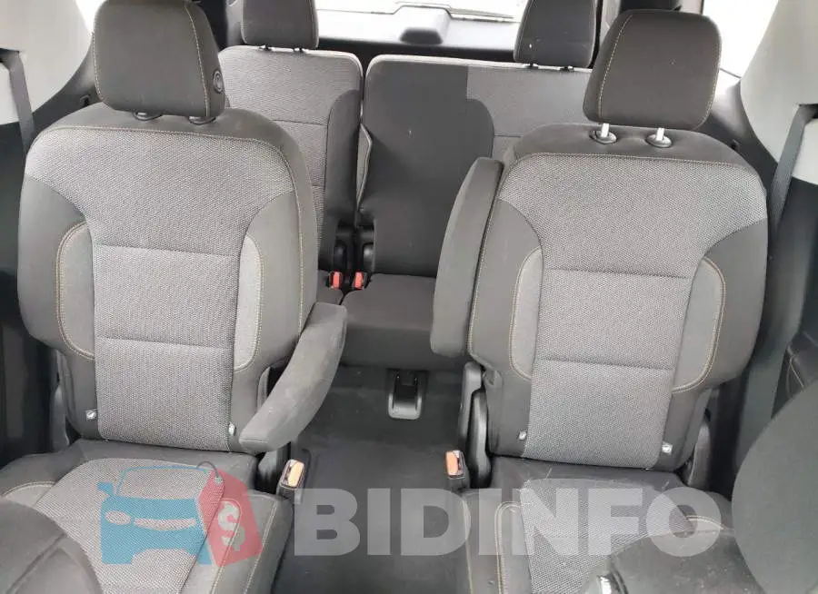 1GNEVGKW6JJ124777 Photo# 10