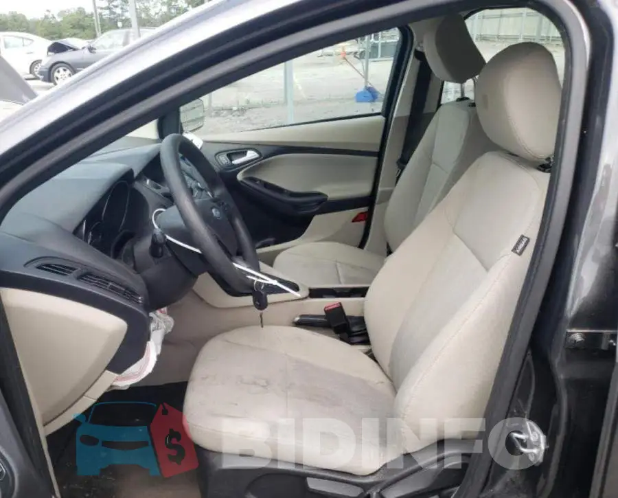 1FADP3F22FL214623 Photo# 7