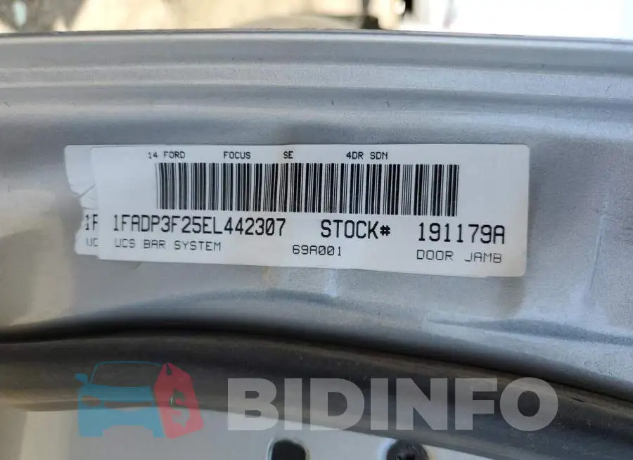 1FADP3F25EL442307 Photo# 13
