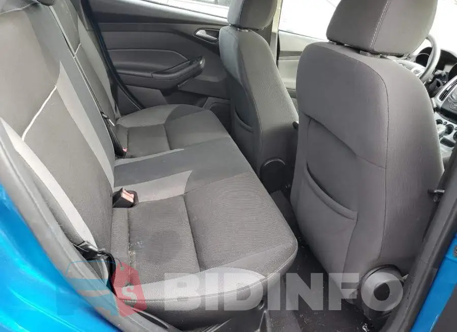 1FADP3F2XEL174418 Photo# 10