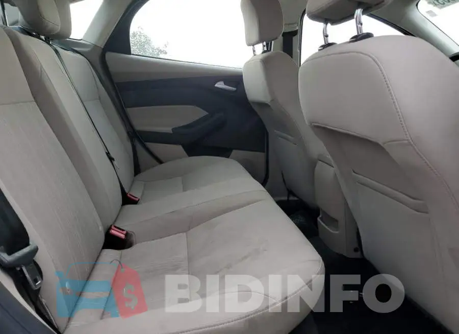 1FADP3F2XFL209136 Photo# 10