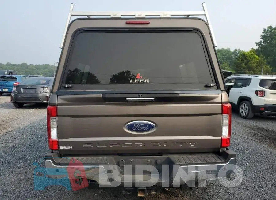 1FT8W3B60JEC52033 Photo# 6