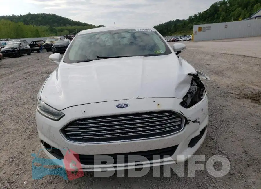 3FA6P0T95GR235204 Photo# 5