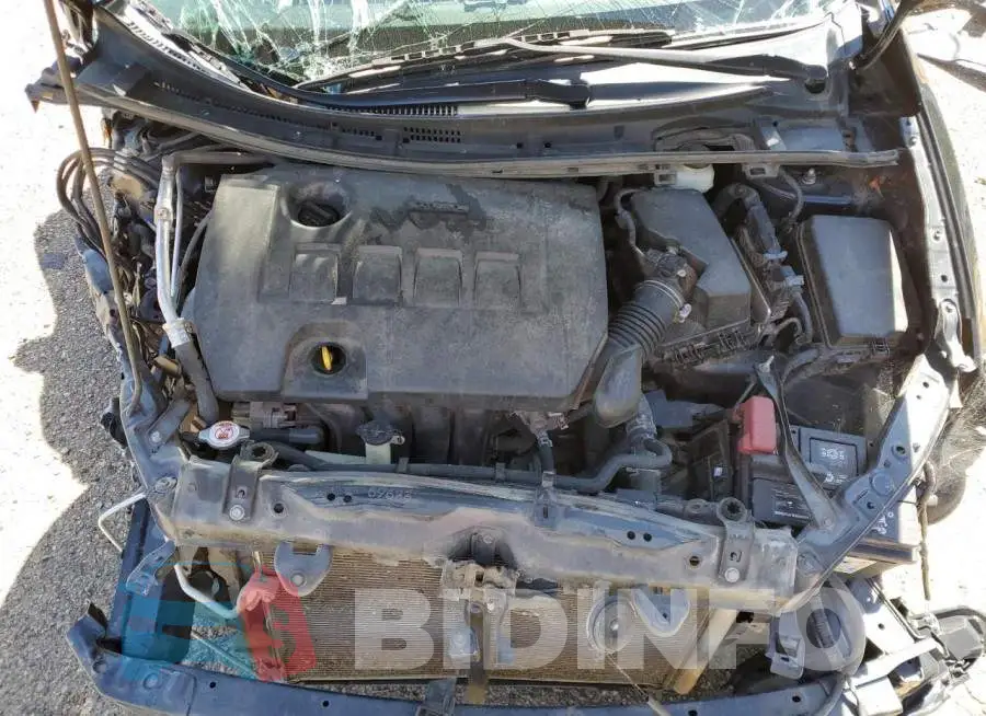 2T1BURHE8JC988976 Photo# 11