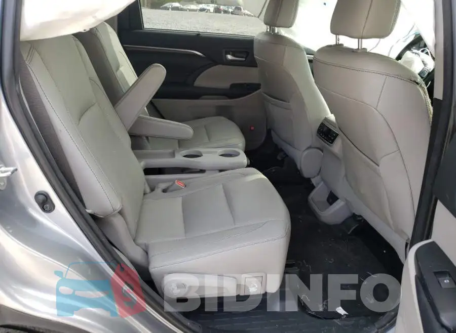 5TDYKRFH6GS181546 Photo# 6