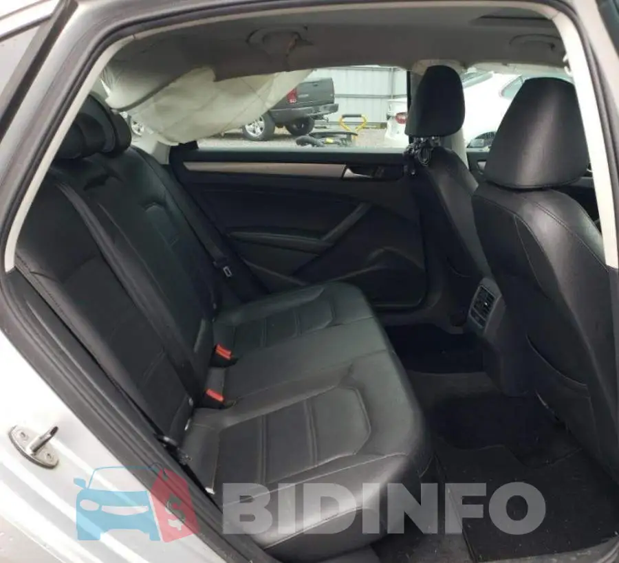1VWBN7A31EC111610 Photo# 10