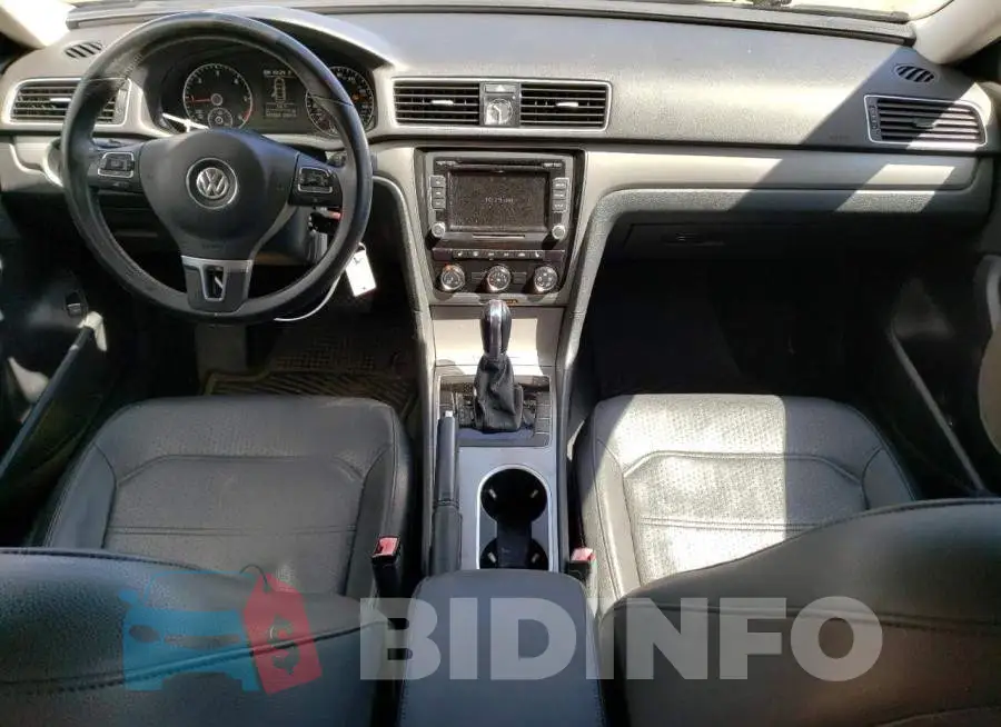 1VWBN7A3XEC022988 Photo# 8