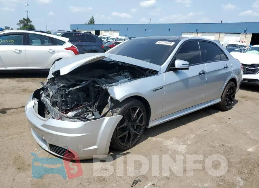WDDHF9BBXEB052273 Photo# 1