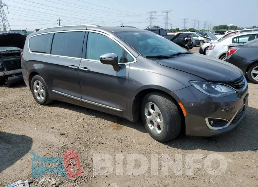 2C4RC1N74JR213227 Photo# 4