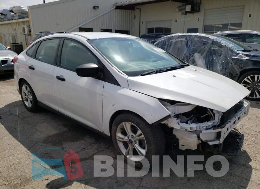 1FADP3E21GL243789 Photo# 4