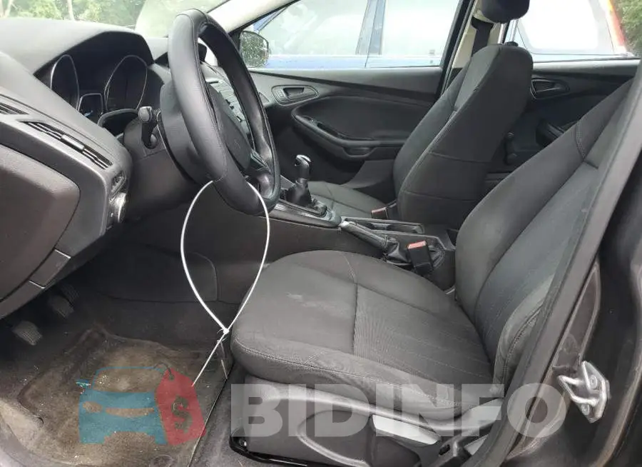 1FADP3E27GL208917 Photo# 7
