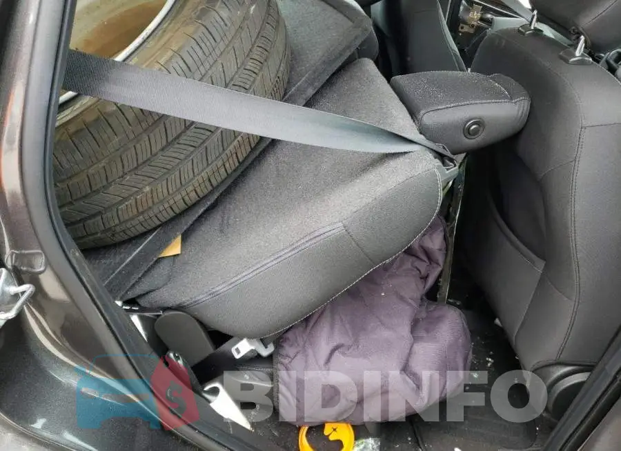 1FMCU0F71KUB21715 Photo# 10