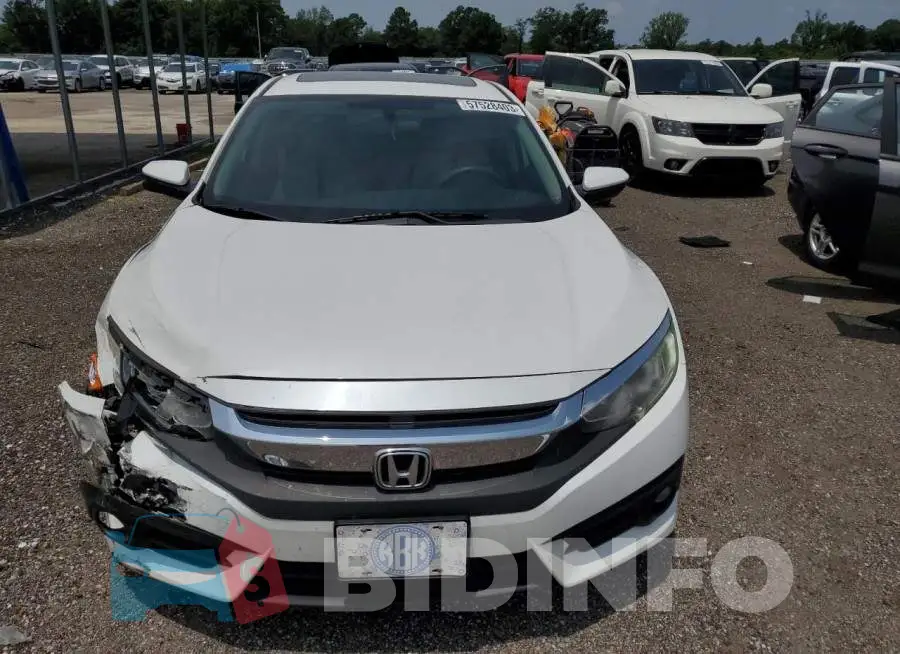 19XFC1F37HE000816 Photo# 5