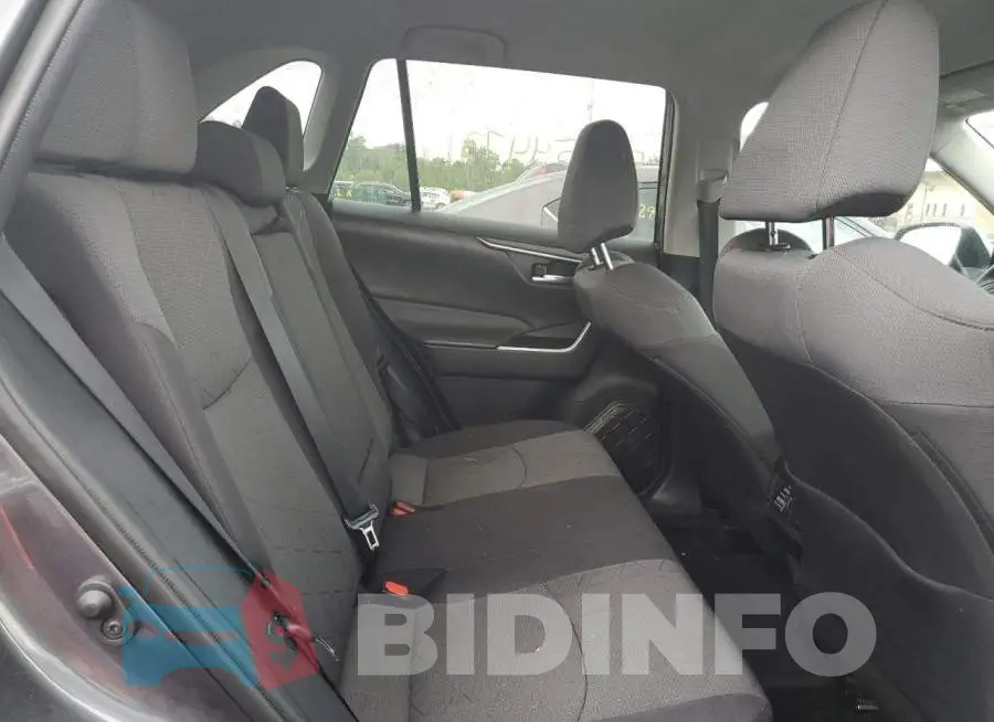 2T3P1RFV8MC174081 Photo# 11
