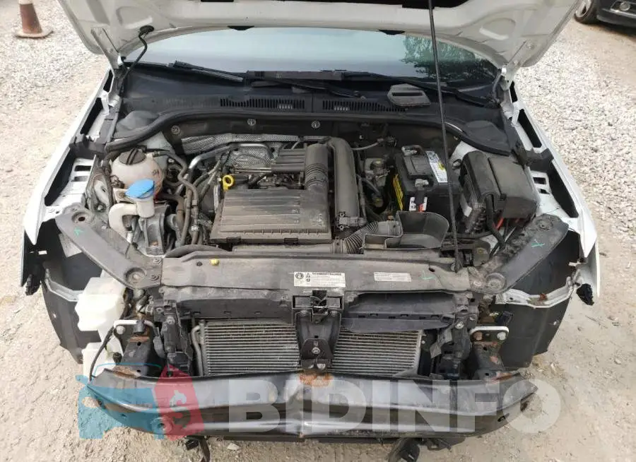 3VW2B7AJ4HM230388 Photo# 11