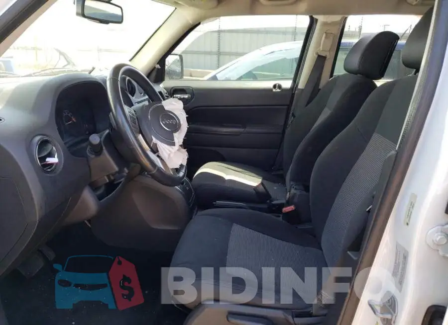1C4NJPFB9FD110826 Photo# 7